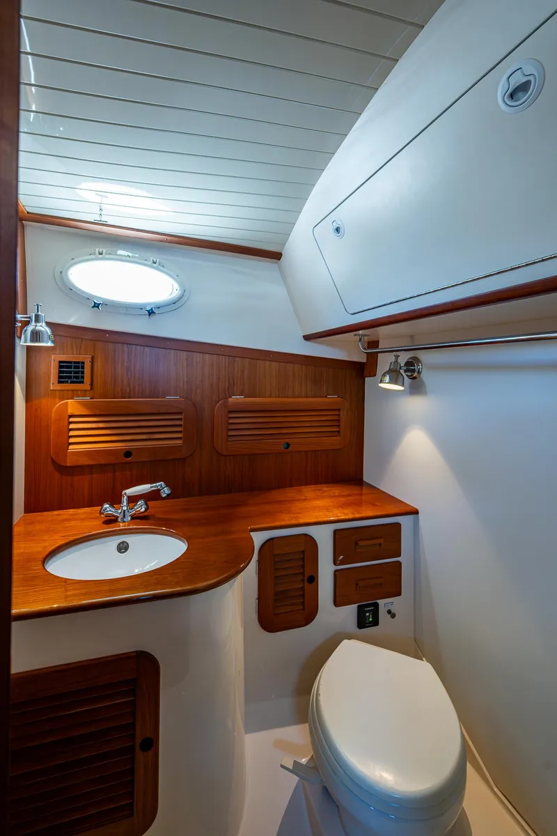 Slide: The Image of Hinckley Yachts Picnic Boat 37 MKIII 2018 - 23