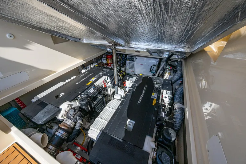 Slide: The Image of Hinckley Yachts Picnic Boat 37 MKIII 2018 - 25