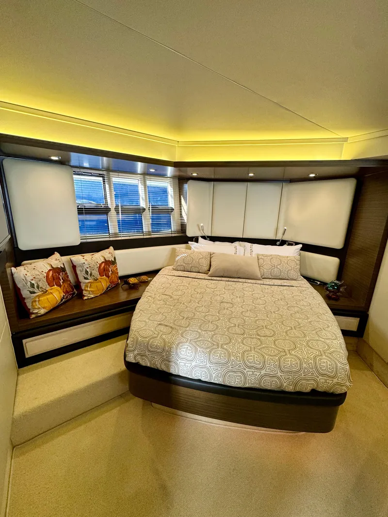 Slide: The Image of Azimut 55S 2015 - 64