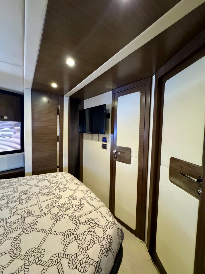 Slide: The Image of Azimut 55S 2015 - 72