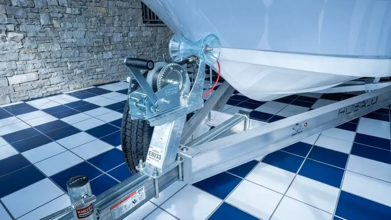 Slide: The Image of Robalo R160 Center Console 2025 - 21