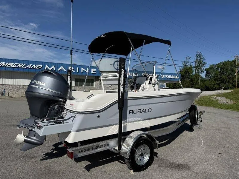 Slide: The Image of Robalo R160 Center Console 2025 - 48