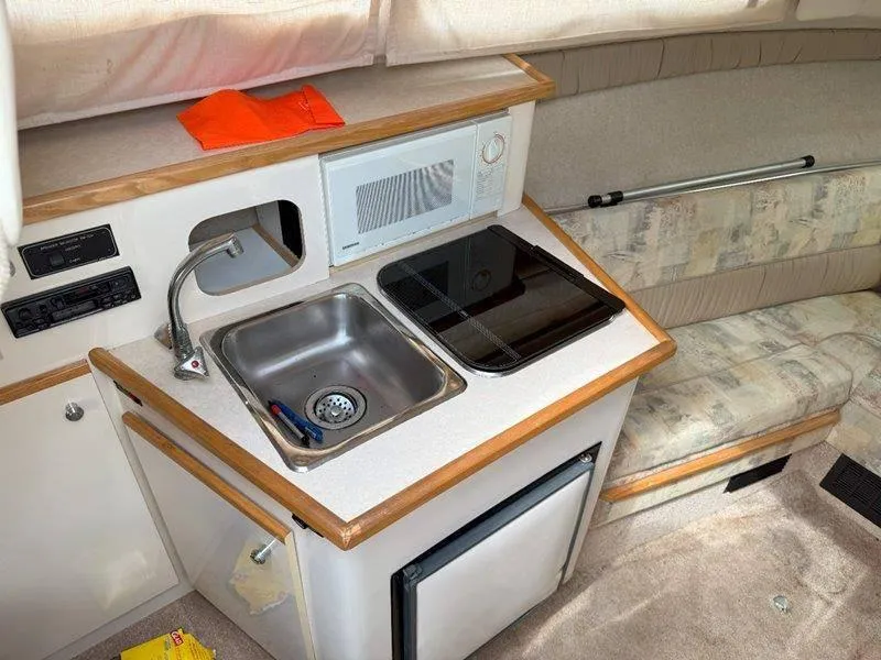 Slide: The Image of Bayliner 2355 Ciera Sunbridge 1998 - 16