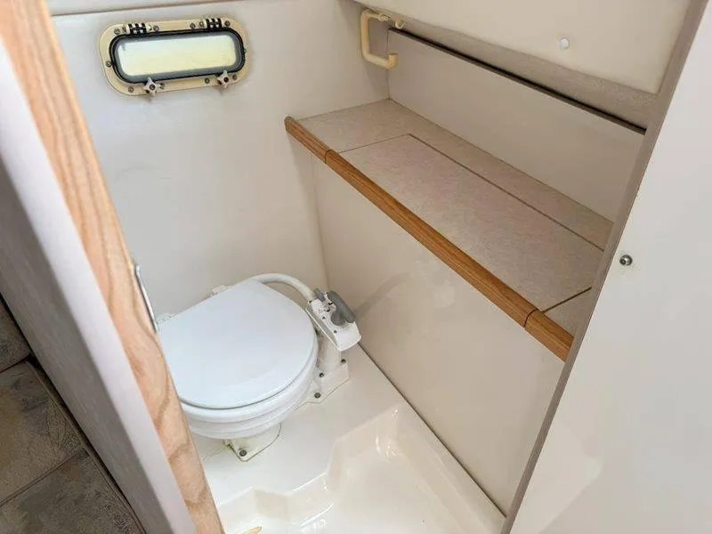 Slide: The Image of Bayliner 2355 Ciera Sunbridge 1998 - 20