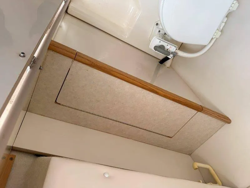 Slide: The Image of Bayliner 2355 Ciera Sunbridge 1998 - 22