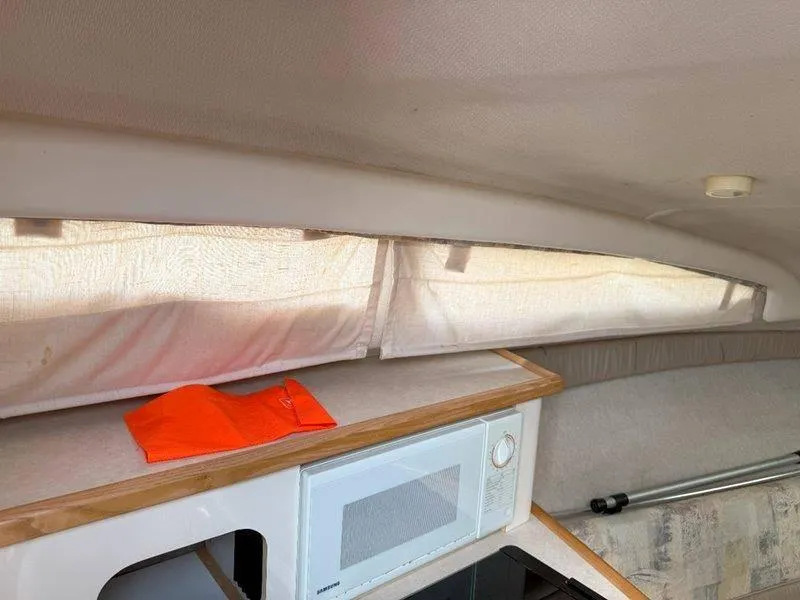 Slide: The Image of Bayliner 2355 Ciera Sunbridge 1998 - 23