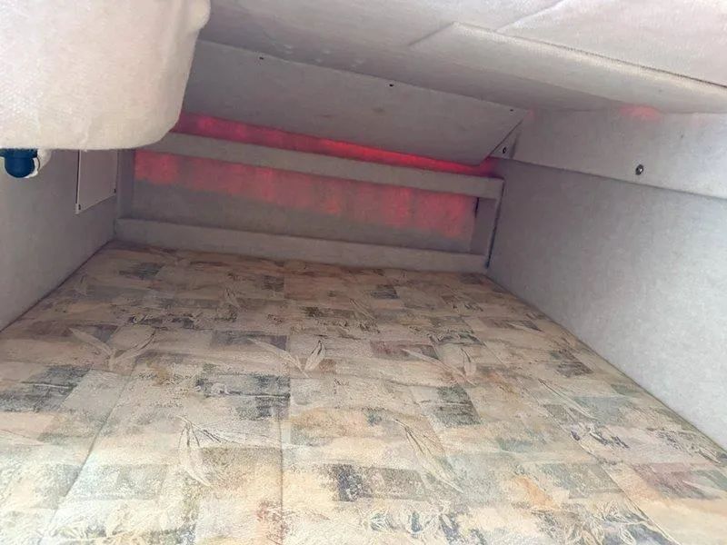 Slide: The Image of Bayliner 2355 Ciera Sunbridge 1998 - 31