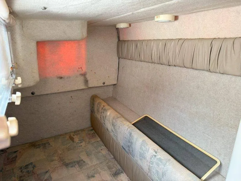 Slide: The Image of Bayliner 2355 Ciera Sunbridge 1998 - 33