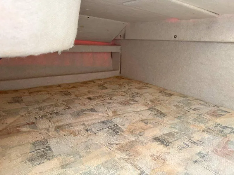 Slide: The Image of Bayliner 2355 Ciera Sunbridge 1998 - 35