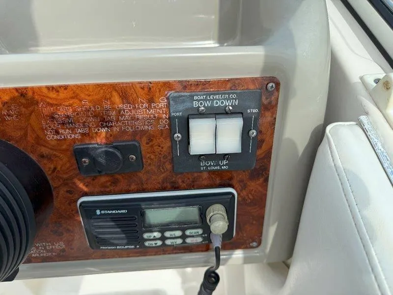 Slide: The Image of Bayliner 2355 Ciera Sunbridge 1998 - 55