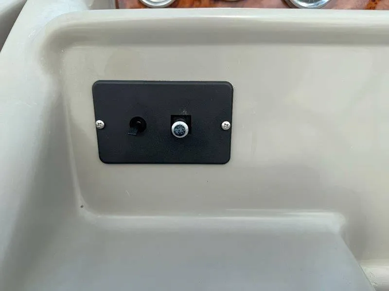 Slide: The Image of Bayliner 2355 Ciera Sunbridge 1998 - 57