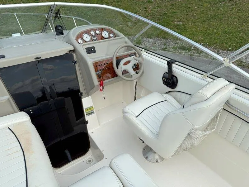 Slide: The Image of Bayliner 2355 Ciera Sunbridge 1998 - 59