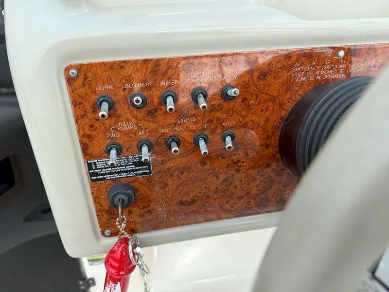 Slide: The Image of Bayliner 2355 Ciera Sunbridge 1998 - 60