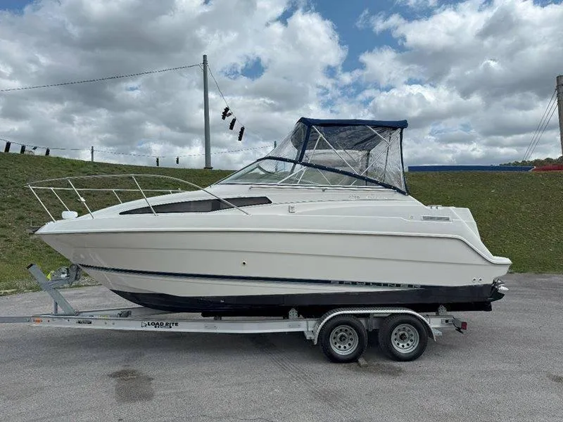 Slide: The Image of Bayliner 2355 Ciera Sunbridge 1998 - 67