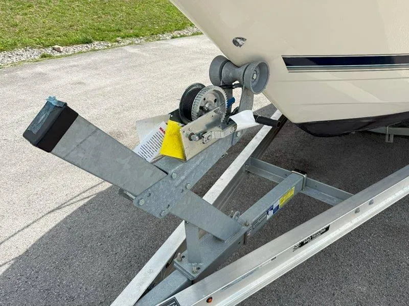 Slide: The Image of Bayliner 2355 Ciera Sunbridge 1998 - 84