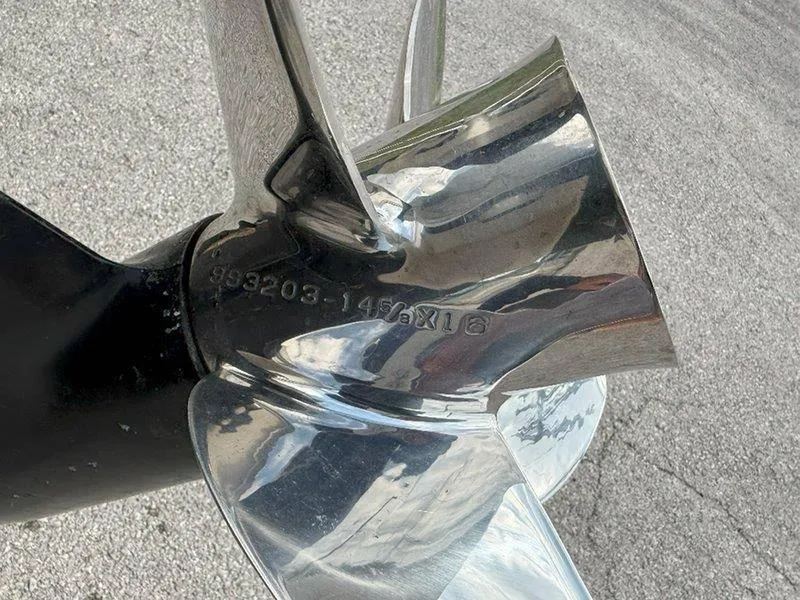 Slide: The Image of Bayliner 2355 Ciera Sunbridge 1998 - 93