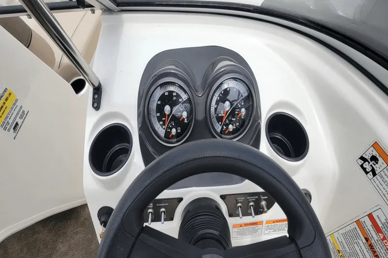 Slide: The Image of Bayliner 175 Bowrider 2016 - 15