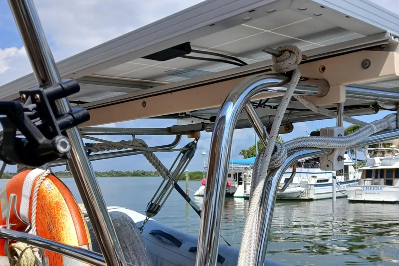 Slide: The Image of Island Packet 440 2006 - 57