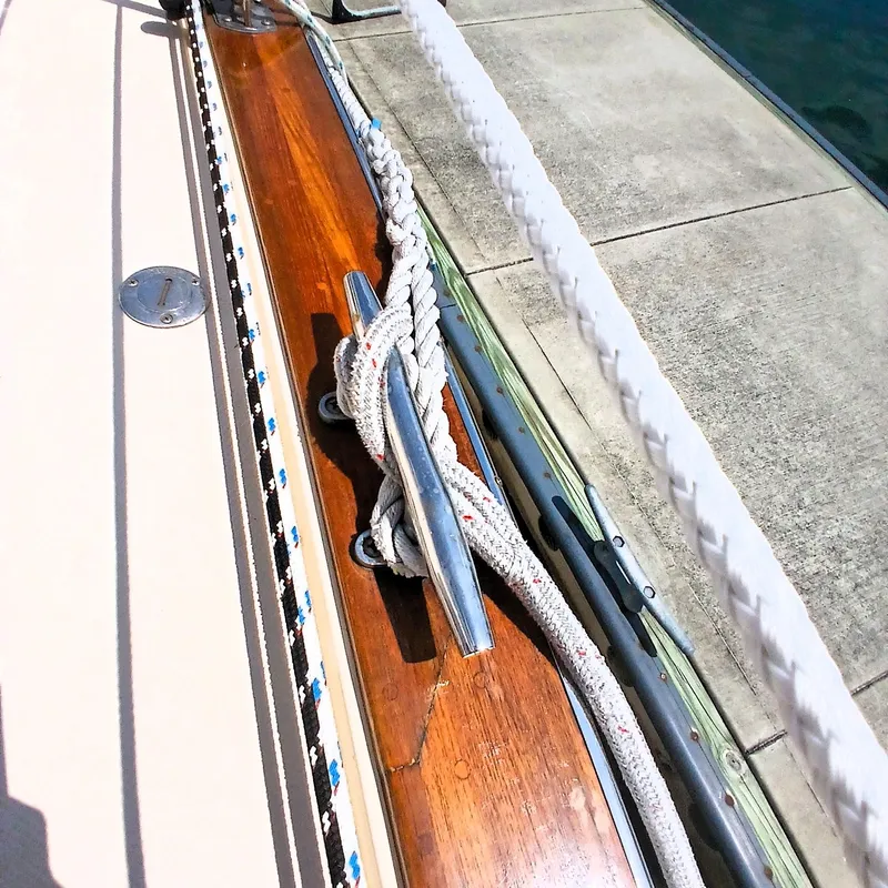 Slide: The Image of Island Packet 440 2006 - 66