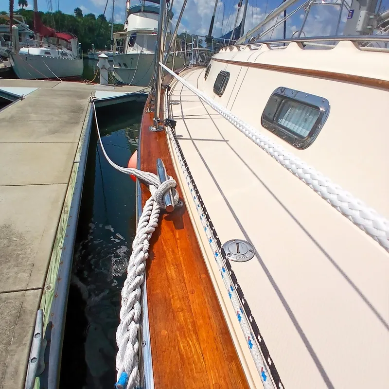 Slide: The Image of Island Packet 440 2006 - 68