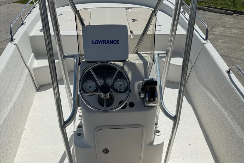 Slide: The Image of 2013 Carolina Skiff 218 DLV boat console with Lowrance navigation system. - 16