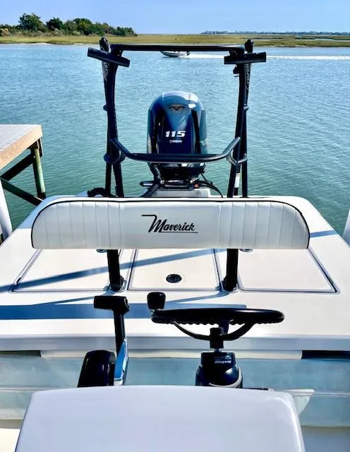 Slide: The Image of Maverick 18 HPX-V 2023 - 16