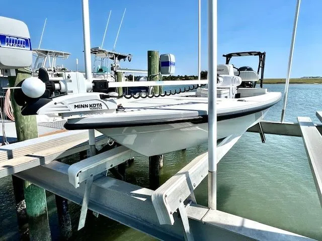 Slide: The Image of Maverick 18 HPX-V 2023 - 18