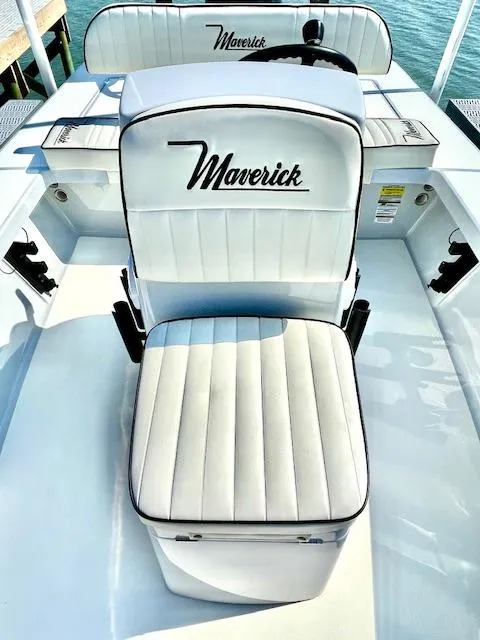 Slide: The Image of Maverick 18 HPX-V 2023 - 9