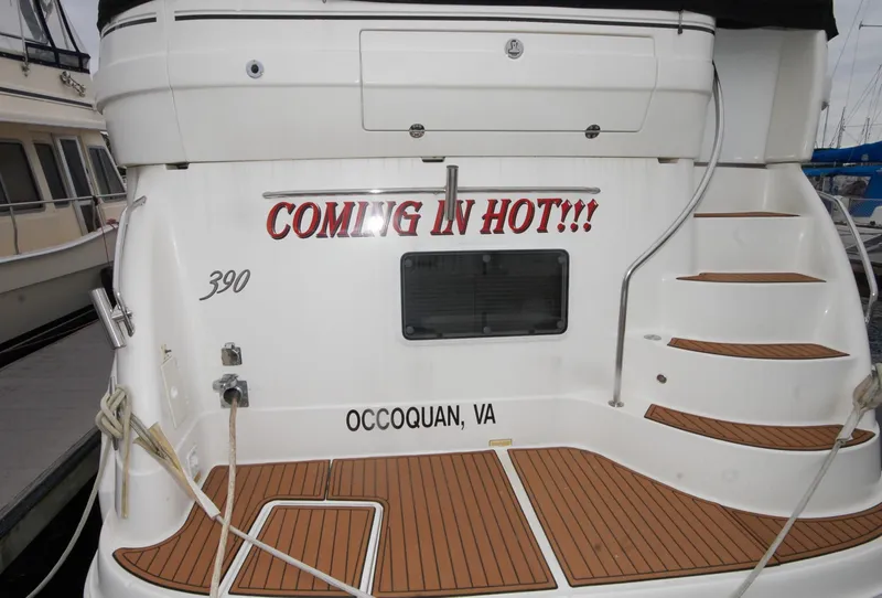 Slide: The Image of 2005 Sea Ray 390 Motor Yacht docked, featuring "Coming In Hot!!!" text, Occoquan, VA. - 36