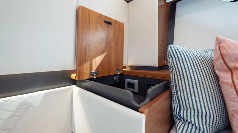 Slide: The Image of Tiara 48 LE 2024 - 68