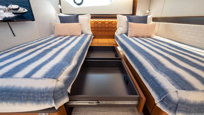 Slide: The Image of Tiara 48 LE 2024 - 83