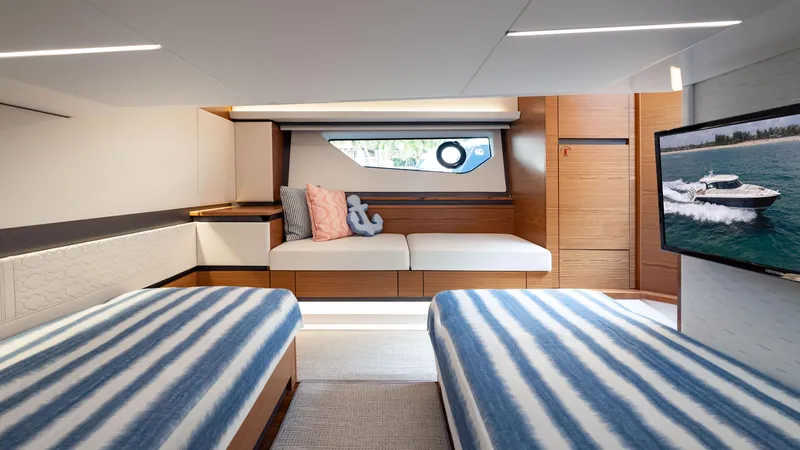 Slide: The Image of Tiara 48 LE 2024 - 86