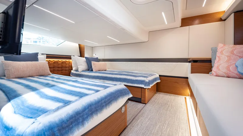 Slide: The Image of Tiara 48 LE 2024 - 87