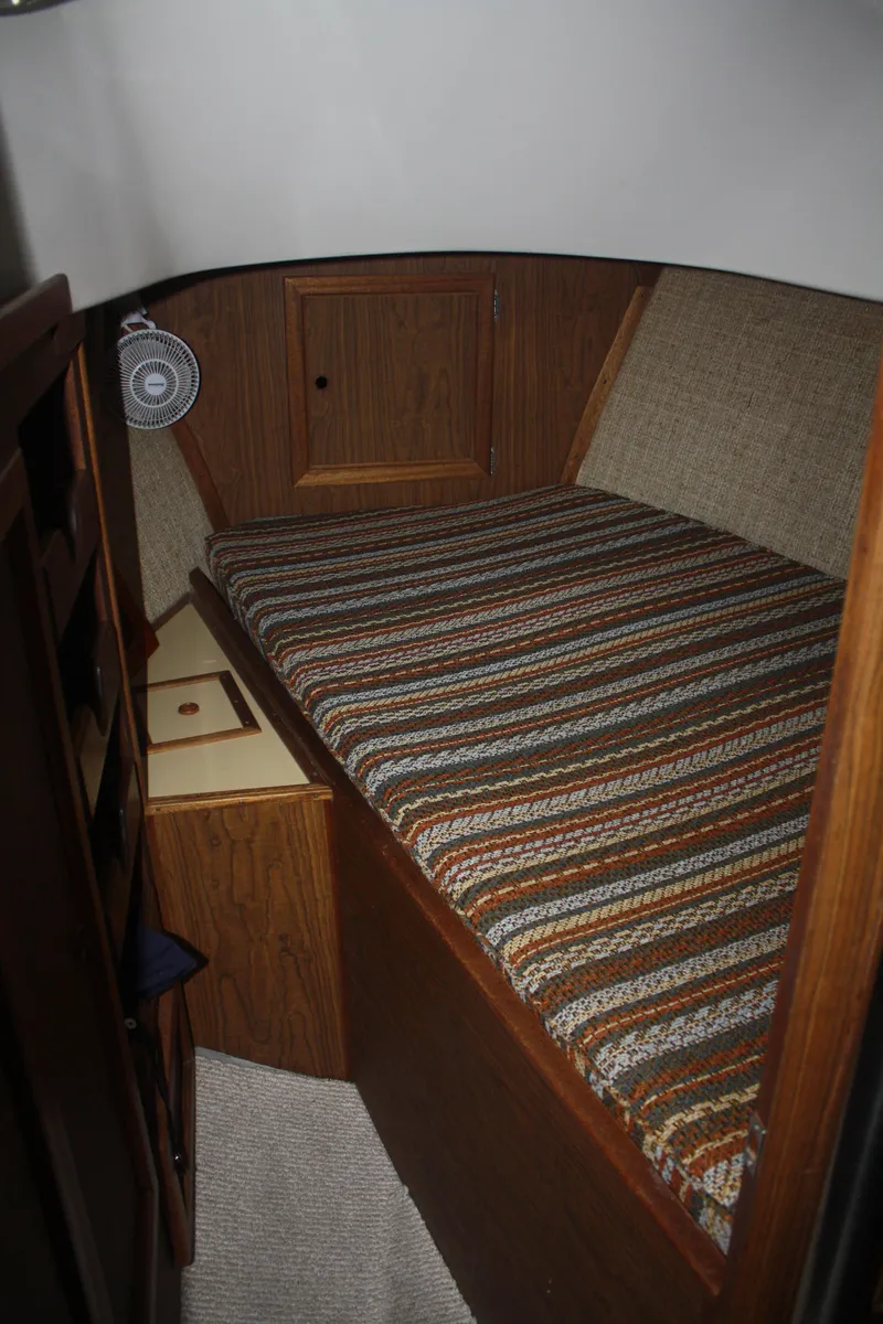 Slide: The Image of Bombay Clipper Sloop 1978 - 69