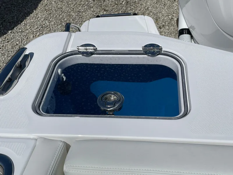 Slide: The Image of Livewell on 2024 Everglades 285CC boat, featuring sleek design and functionality. - 7