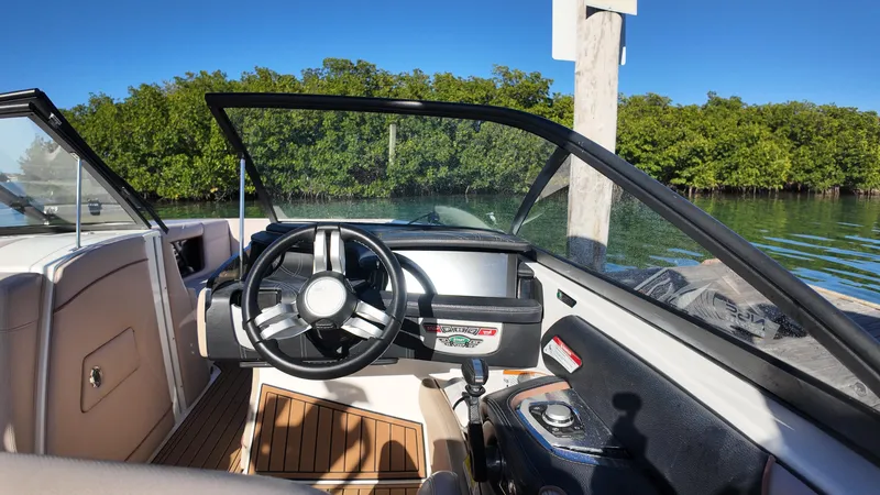 Slide: The Image of Nautique Super Air Nautique G25 2018 - 50