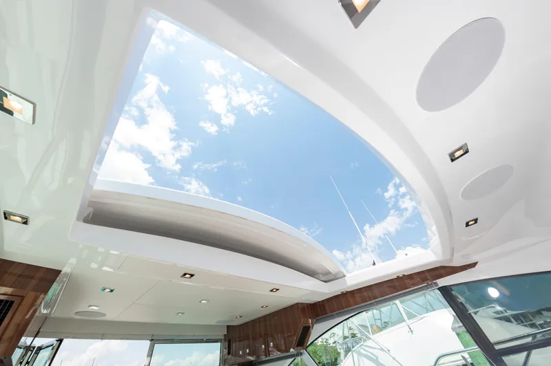 Slide: The Image of Cruisers Yachts 50 Cantius 2021 - 17