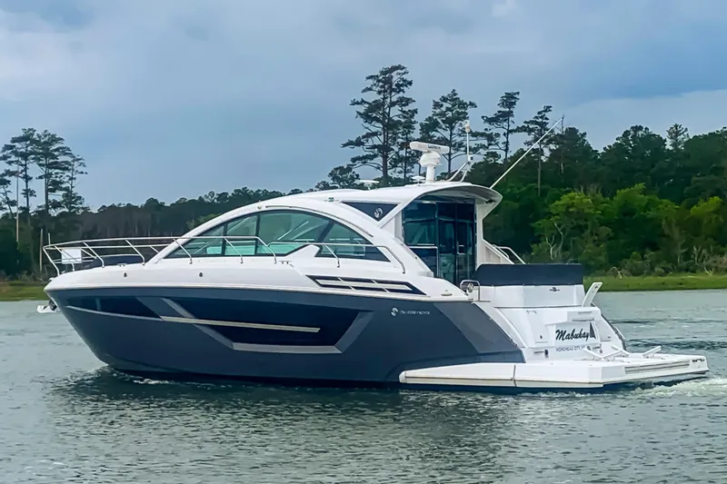 Slide: The Image of Cruisers Yachts 50 Cantius 2021 - 2