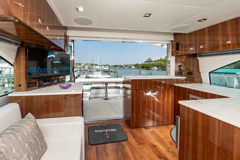 Slide: The Image of Cruisers Yachts 50 Cantius 2021 - 23