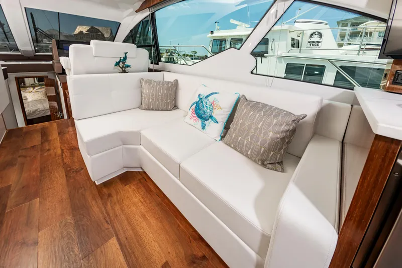 Slide: The Image of Cruisers Yachts 50 Cantius 2021 - 24