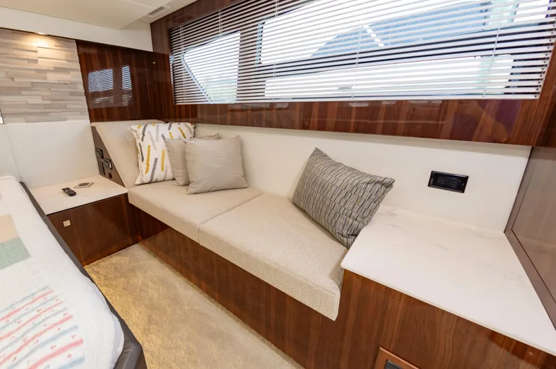 Slide: The Image of Cruisers Yachts 50 Cantius 2021 - 30