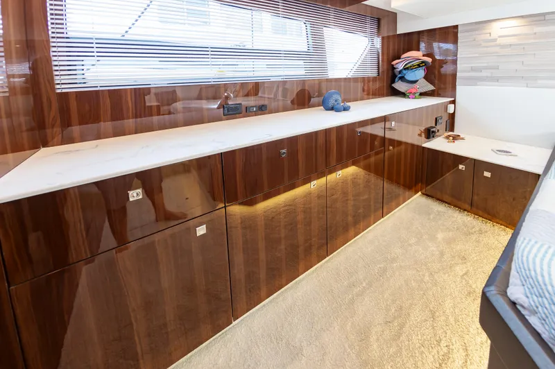 Slide: The Image of Cruisers Yachts 50 Cantius 2021 - 31