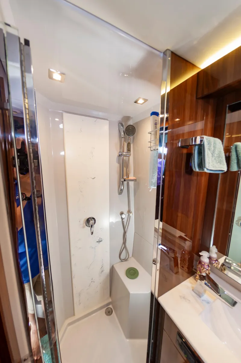 Slide: The Image of Cruisers Yachts 50 Cantius 2021 - 33