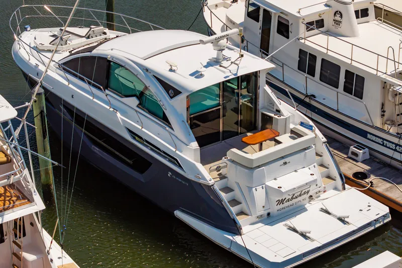 Slide: The Image of Cruisers Yachts 50 Cantius 2021 - 4