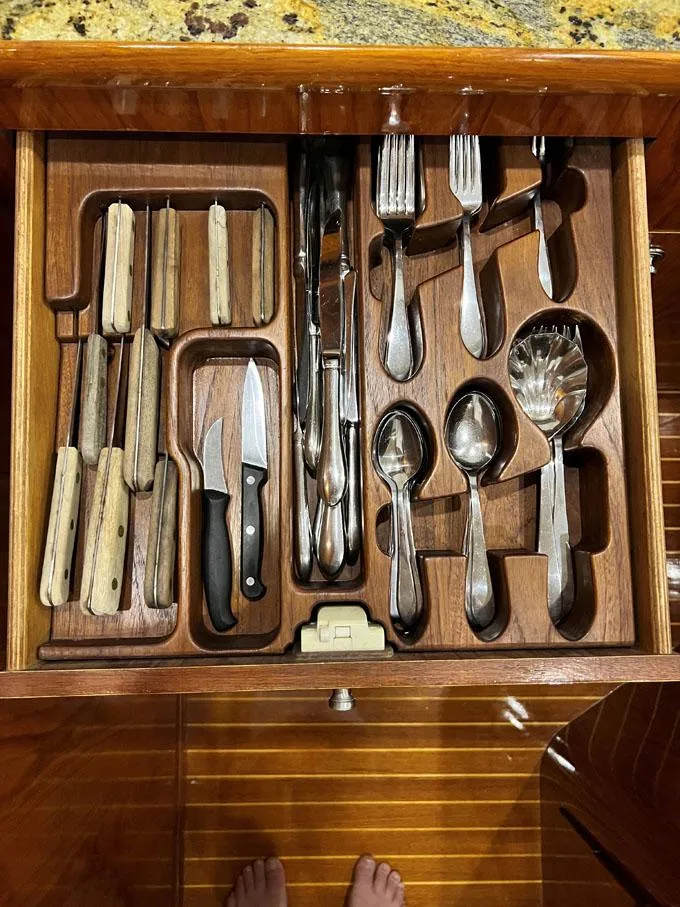 Slide: The Image of Galley Storage - 19