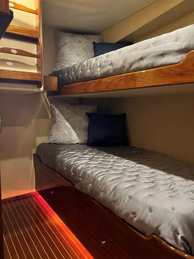 Slide: The Image of Port Cabin - 42