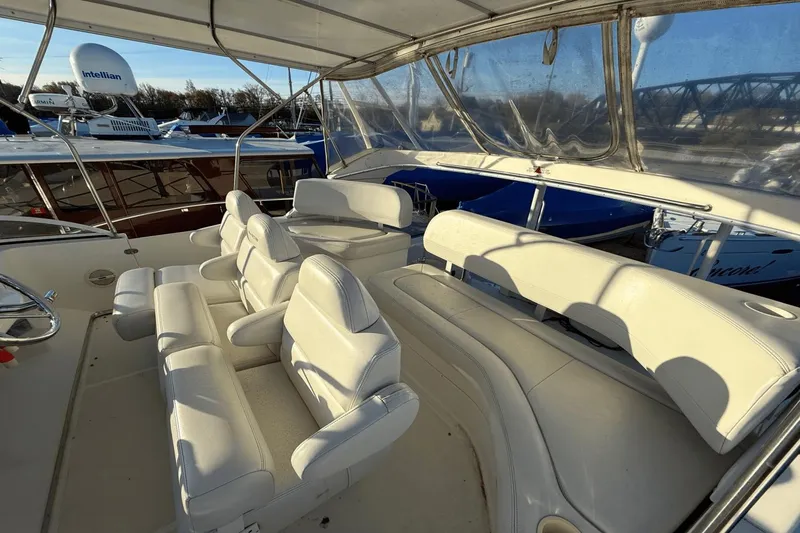 Slide: The Image of Silverton 39 Motor Yacht 2004 - 10