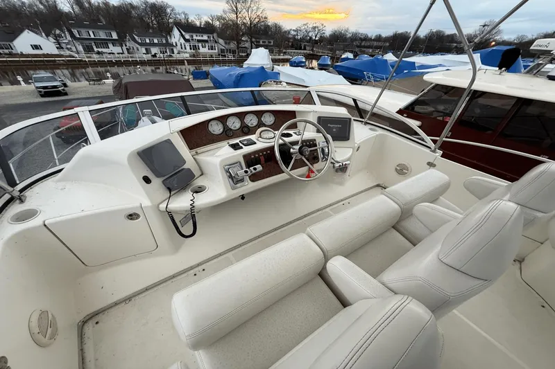 Slide: The Image of Silverton 39 Motor Yacht 2004 - 13