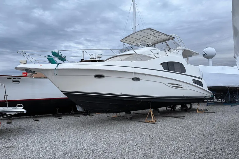 Slide: The Image of Silverton 39 Motor Yacht 2004 - 2