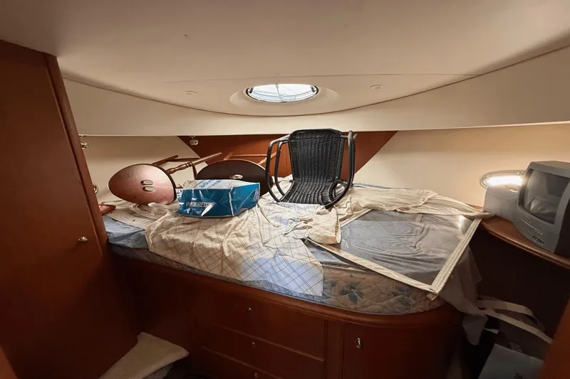 Slide: The Image of Silverton 39 Motor Yacht 2004 - 26